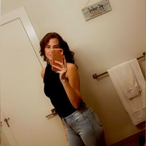 Meet your Posher, Samantha